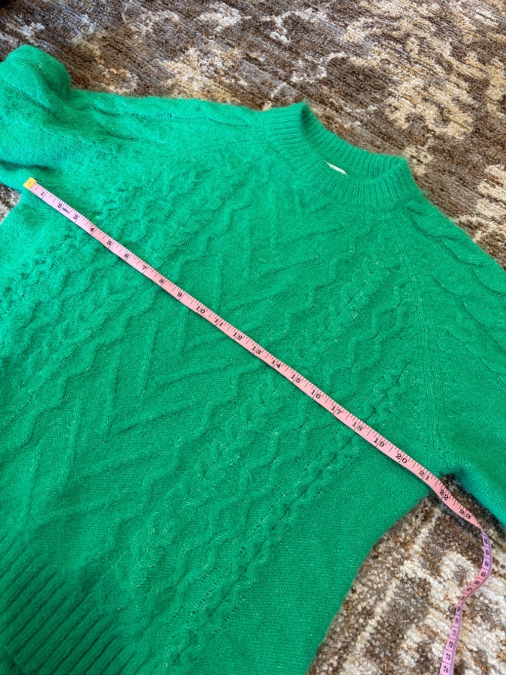 Topshop knitted fluffy cable crew jumper in green - Picture 4 of 7